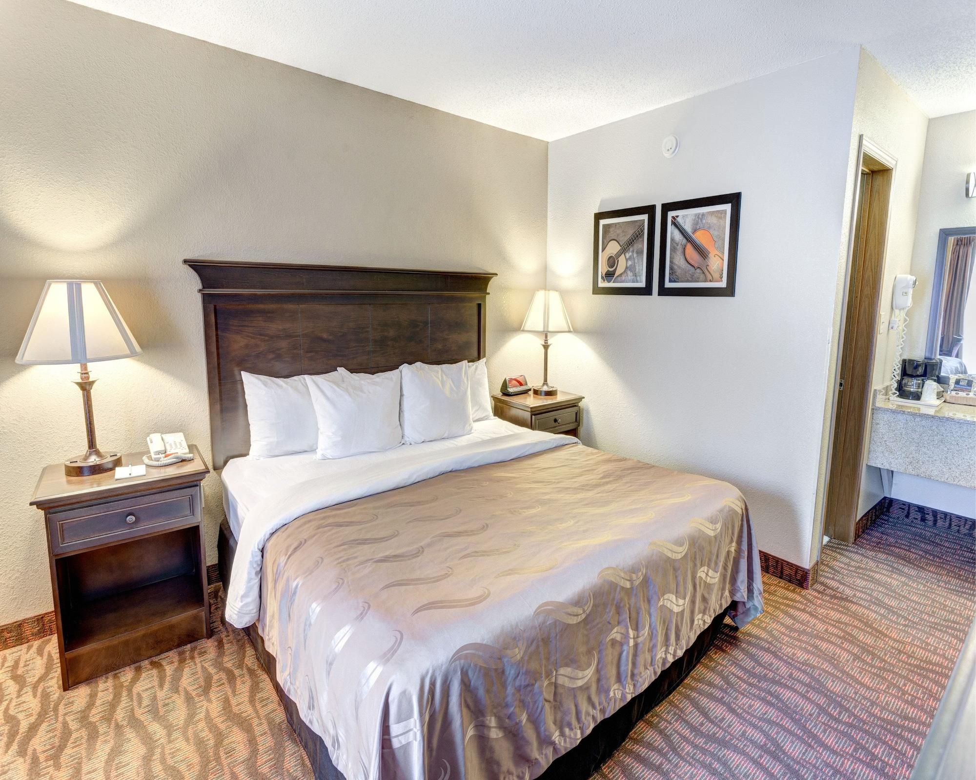 Quality Inn West Брэнсон Экстерьер фото