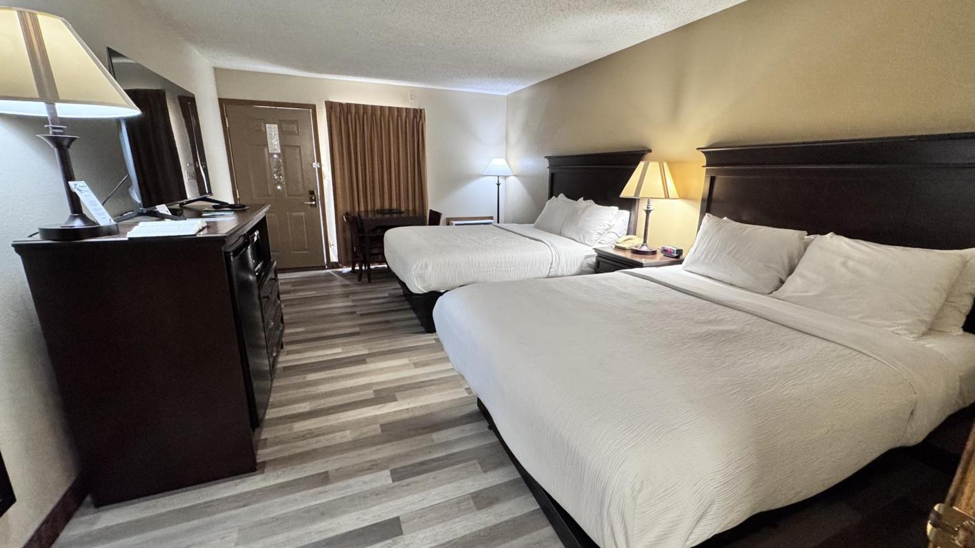 Quality Inn West Брэнсон Экстерьер фото
