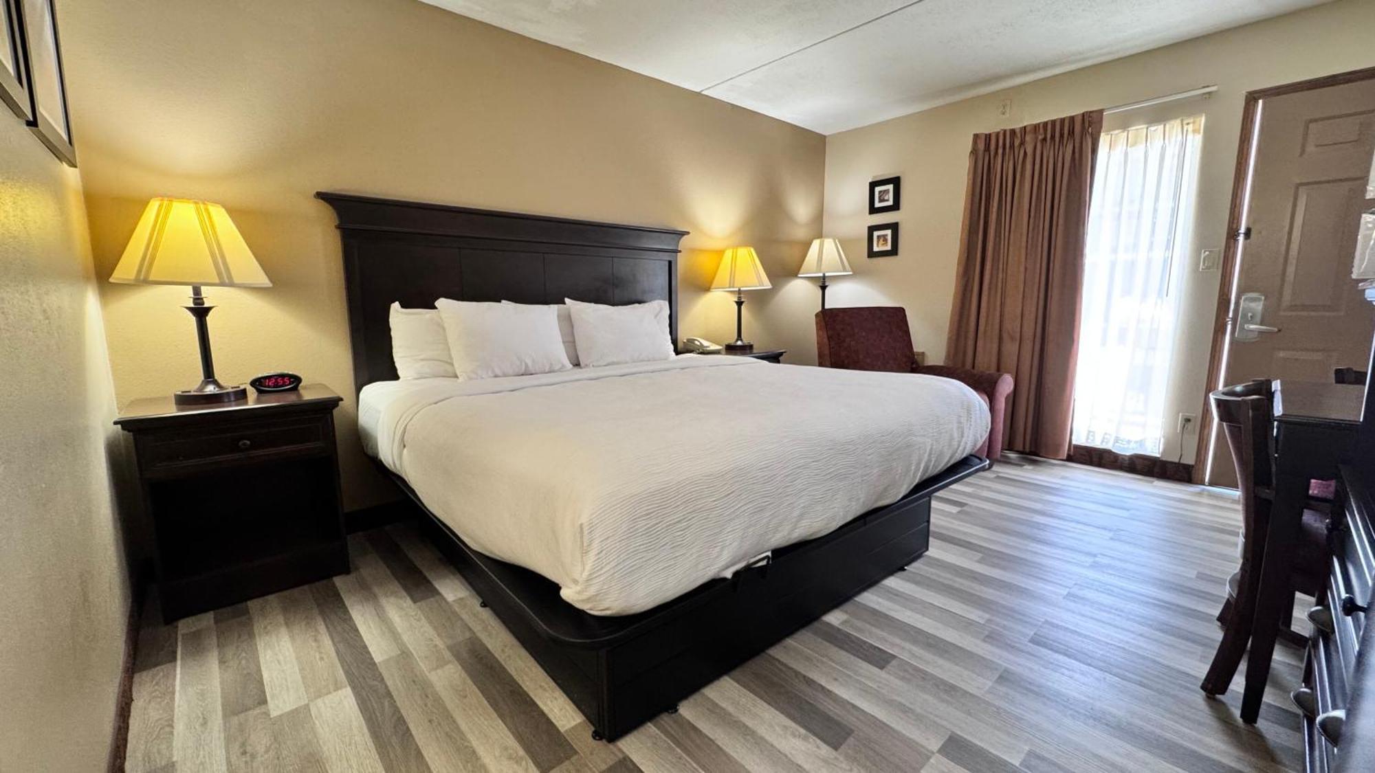 Quality Inn West Брэнсон Экстерьер фото